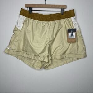 The North‎ Face Shorts Womens XXL Yellow Outdoors Hiking Activewear